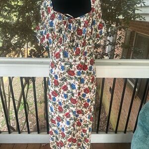 Heading to Nashville?? Elegant Floral Midi Dress with Red and Blue Patterns